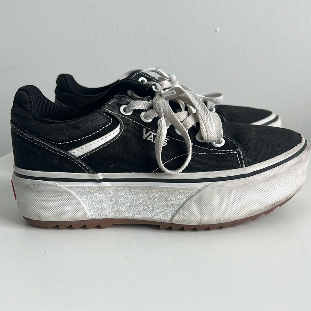 Vans® Seldan ST Women's Platform Sneakers size 6